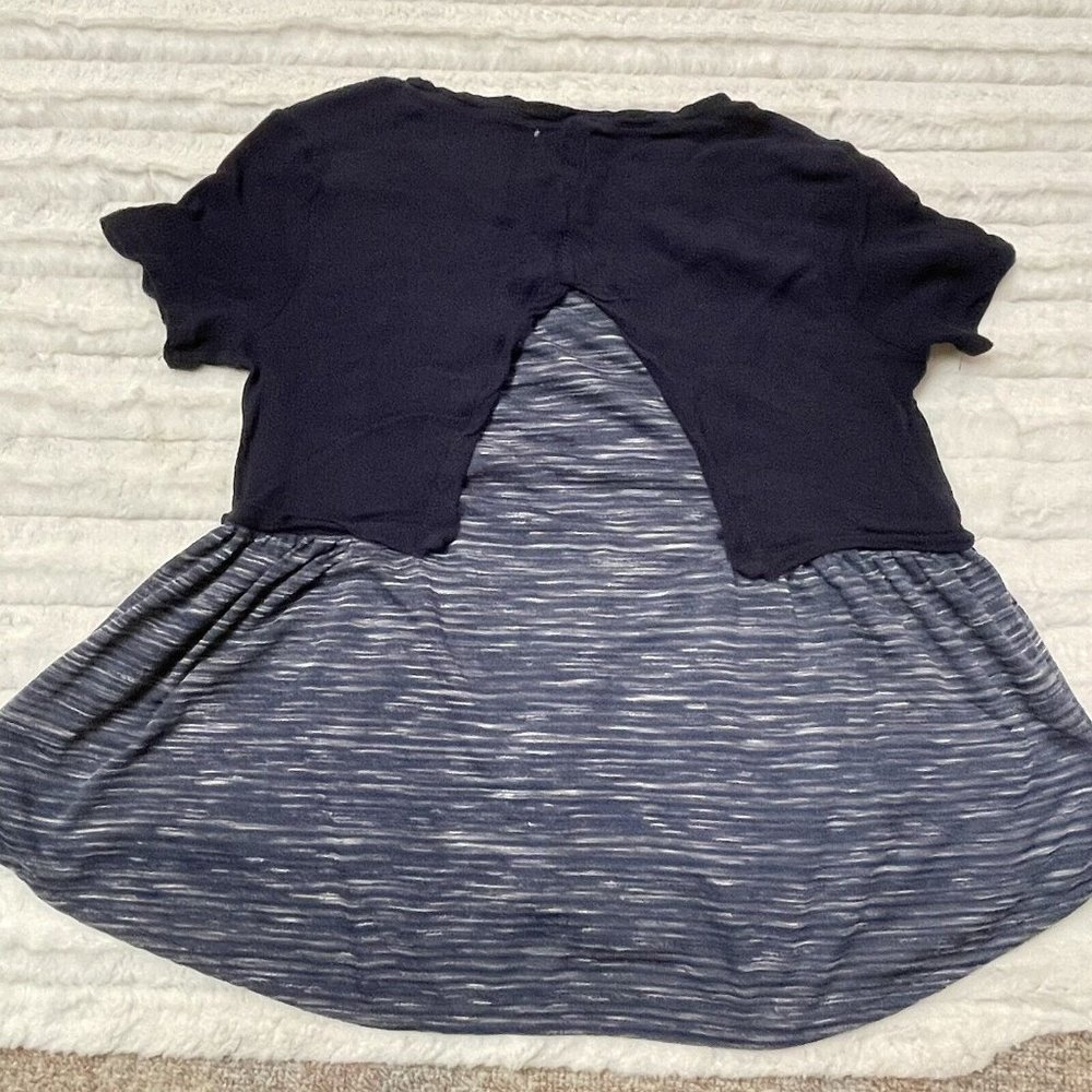 Wild Blue X Sadie Robertson‎ Women Blue Short Sleeve Blouse Fits like Small S - Picture 2 of 3